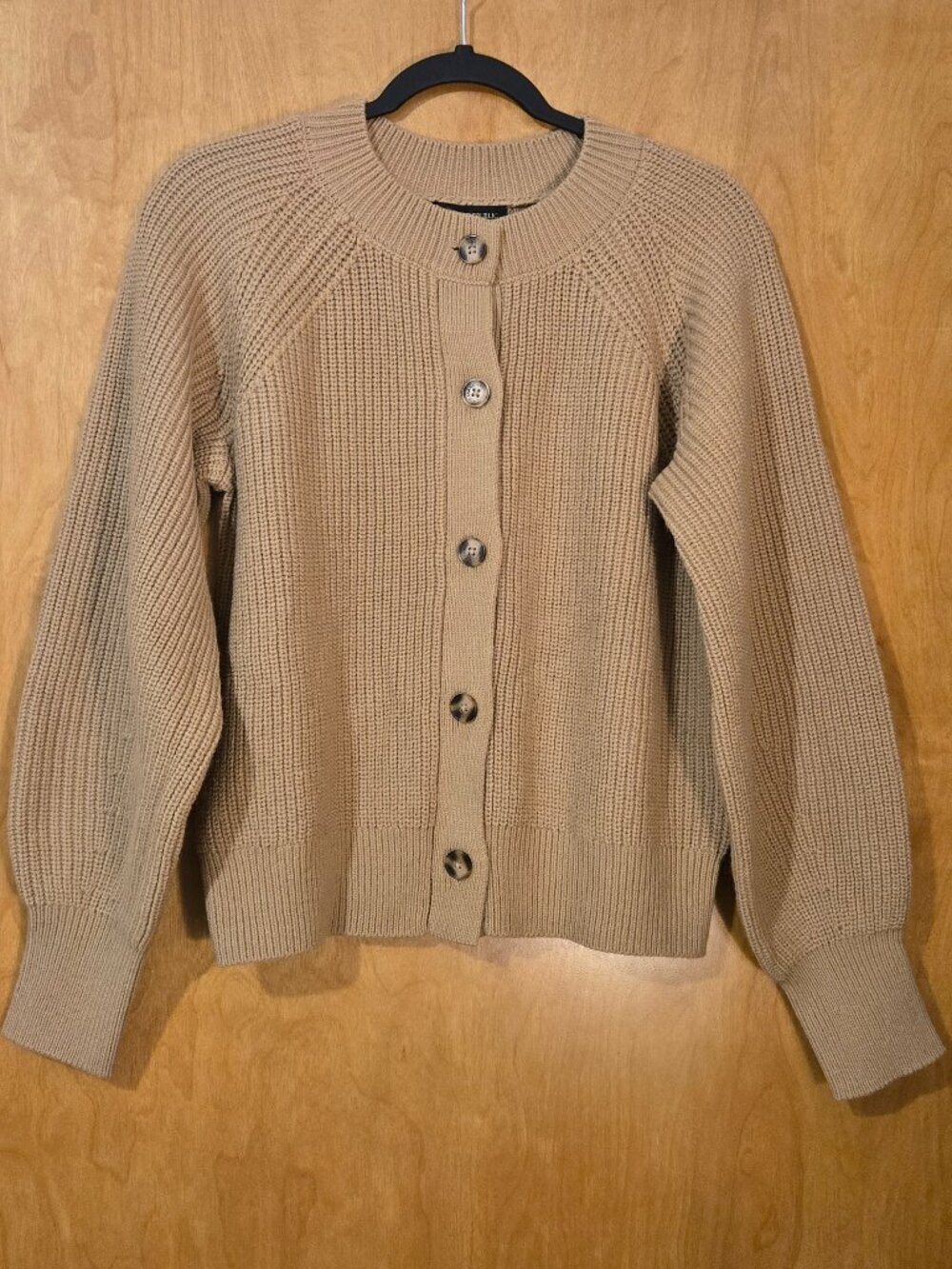 Banana Republic NWT Shaker Rib Knit Cardigan Size Medium Camel Tan Cabincore
